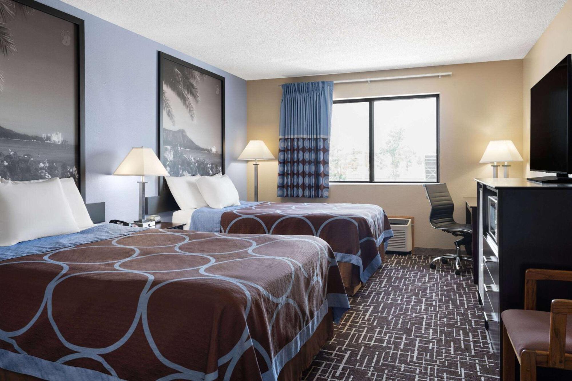 Super 8 By Wyndham Dyersville Экстерьер фото