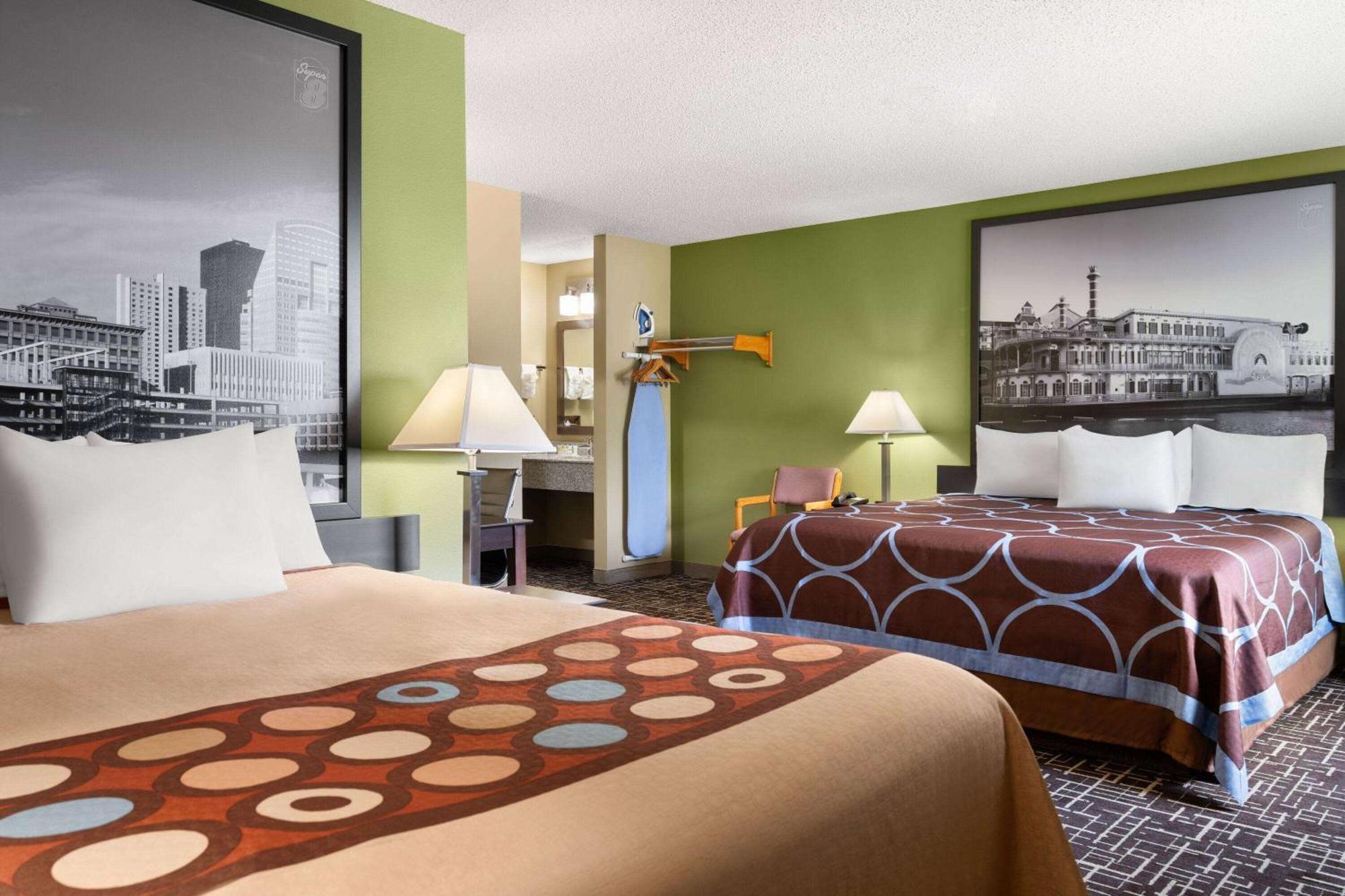 Super 8 By Wyndham Dyersville Экстерьер фото