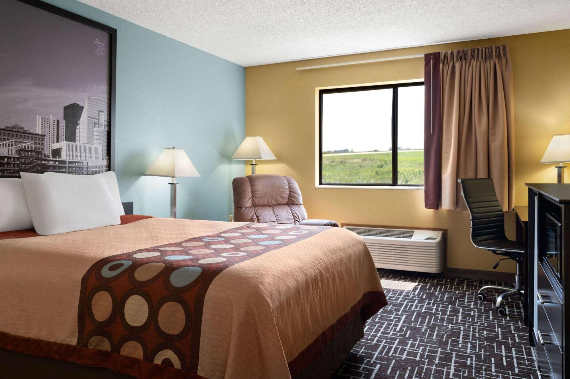 Super 8 By Wyndham Dyersville Экстерьер фото