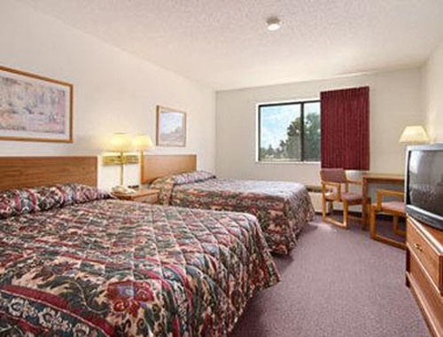 Super 8 By Wyndham Dyersville Номер фото